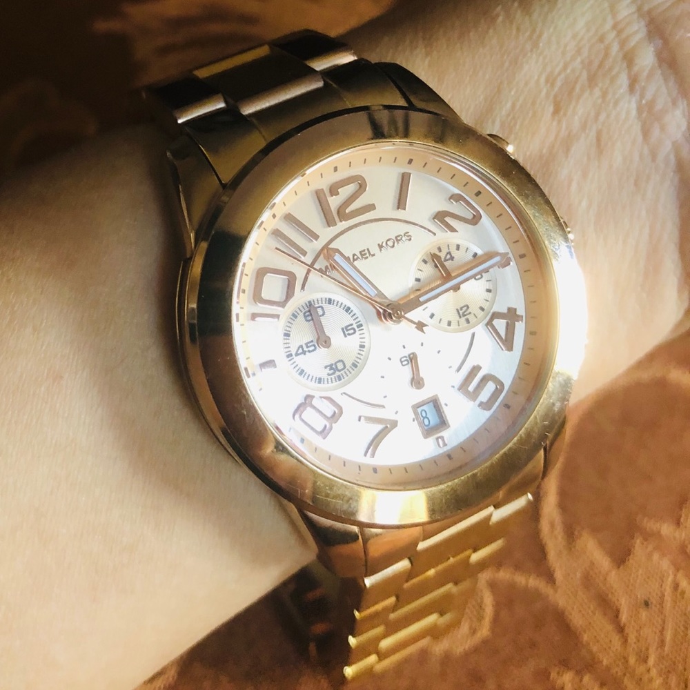 Michael Kors big face golden watch 🌸
